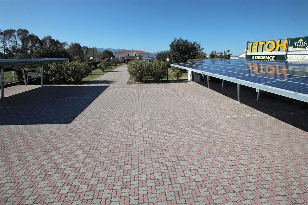 Tris Hotel Orbetello Buitenkant foto