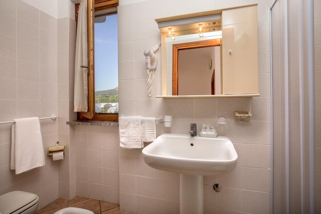 Tris Hotel Orbetello Buitenkant foto