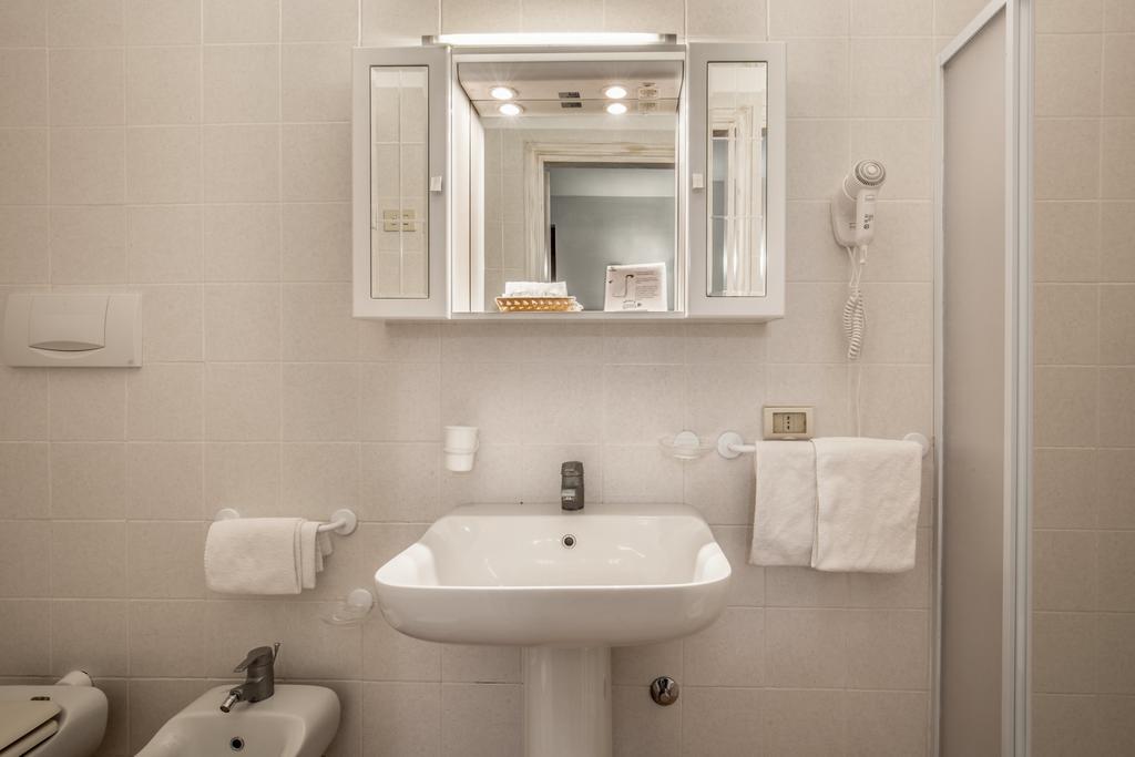 Tris Hotel Orbetello Kamer foto