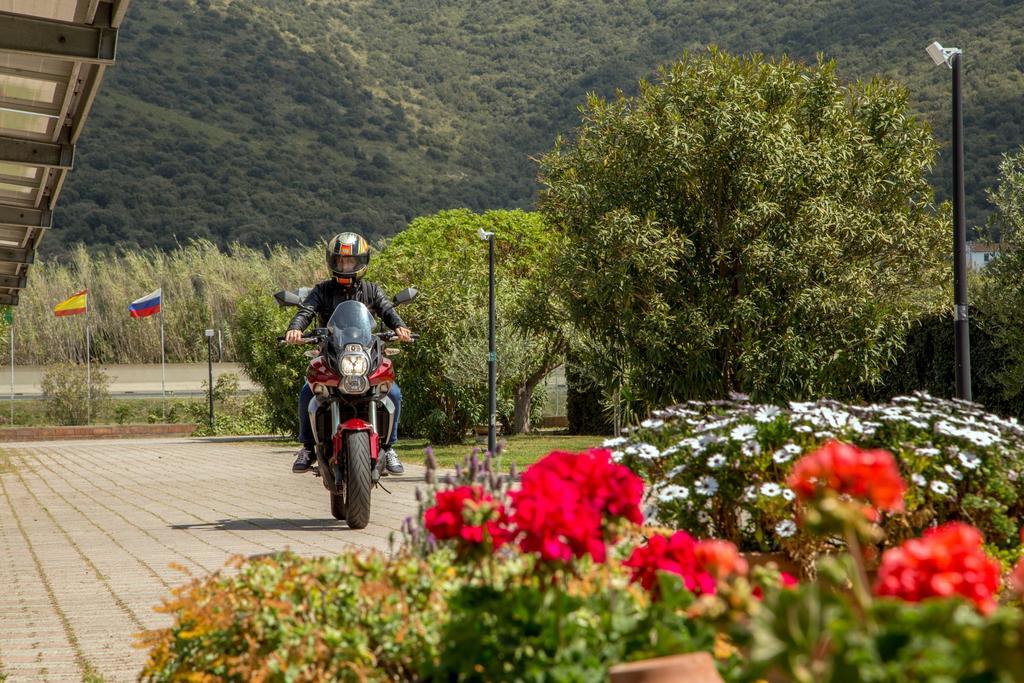 Tris Hotel Orbetello Buitenkant foto