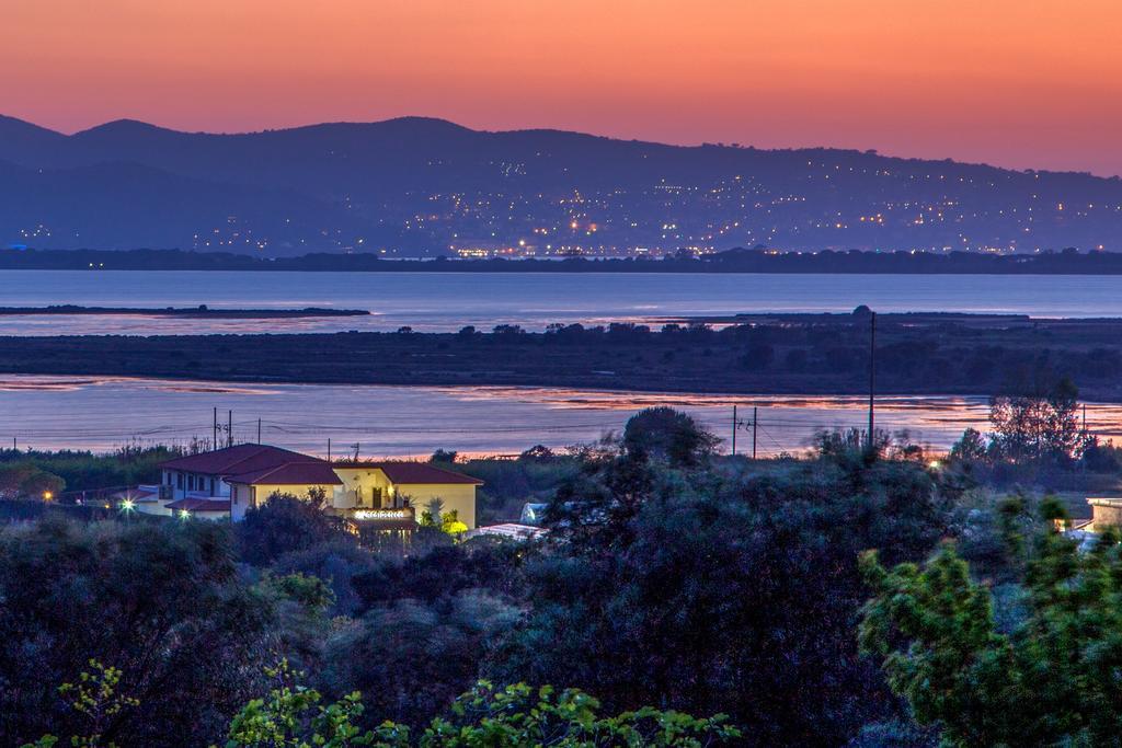 Tris Hotel Orbetello Buitenkant foto