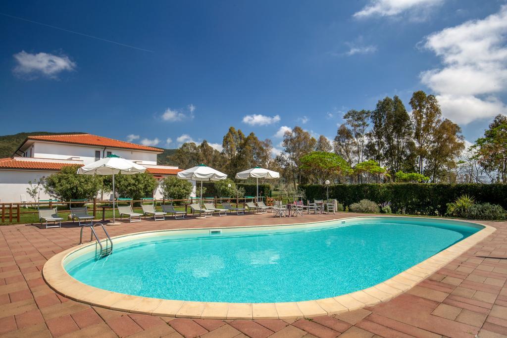 Tris Hotel Orbetello Buitenkant foto