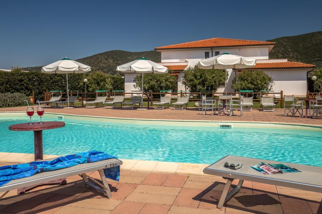 Tris Hotel Orbetello Buitenkant foto