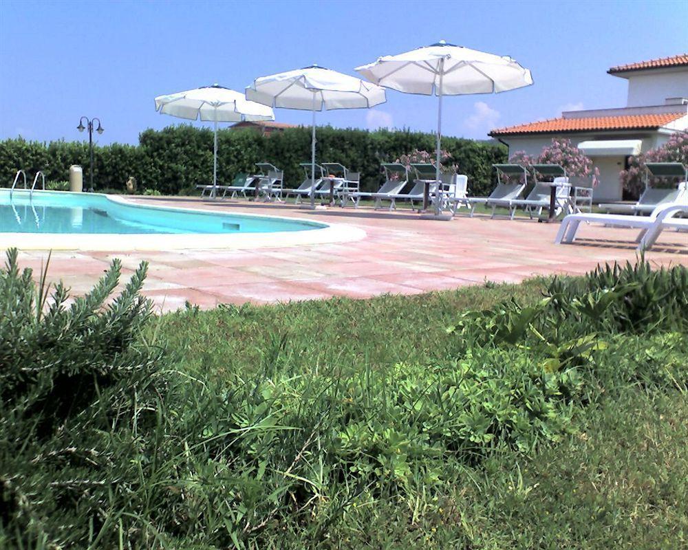 Tris Hotel Orbetello Buitenkant foto