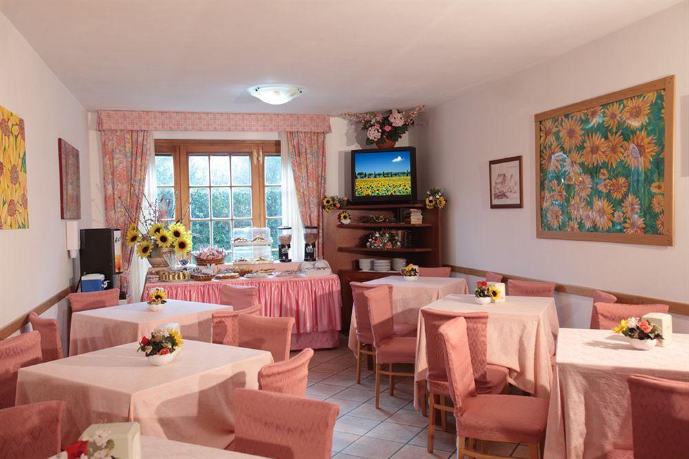 Tris Hotel Orbetello Buitenkant foto