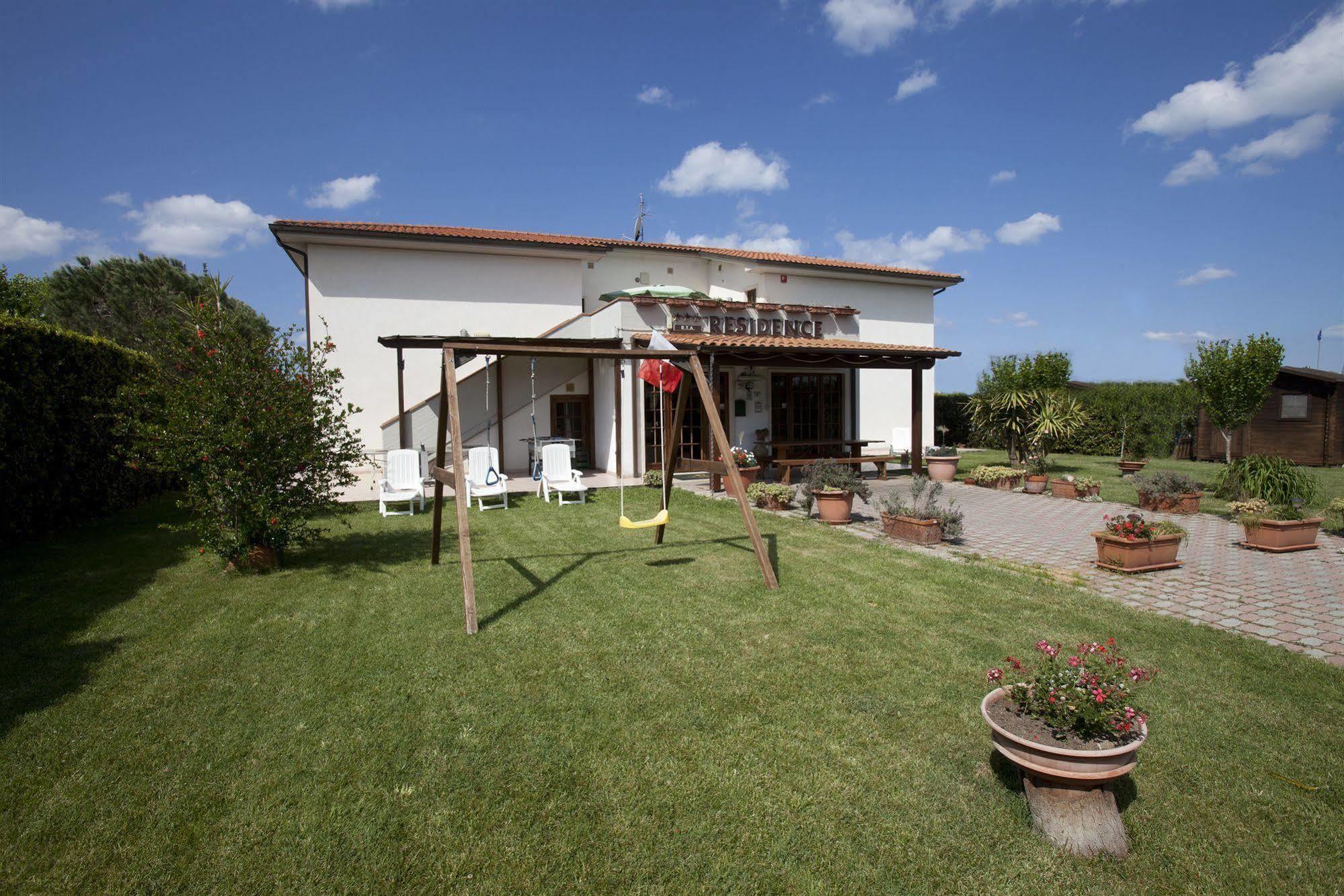 Tris Hotel Orbetello Buitenkant foto